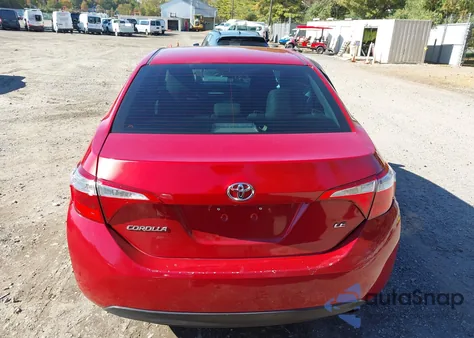 2016 Toyota Corolla Le z USA, uszkodzony, nr VIN 5YFBURHE1GP562653